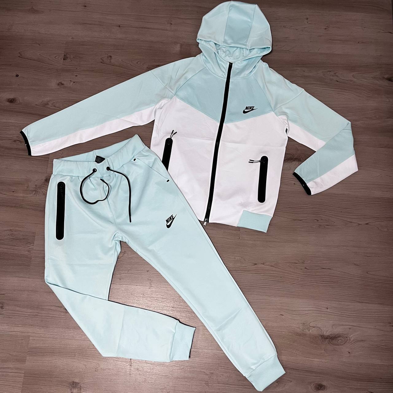 Conjunto TECH